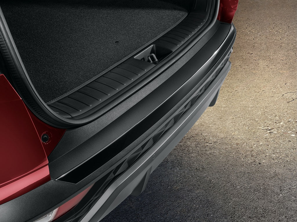 TUCSON NX4 Ladekantenschutzleiste Piano black